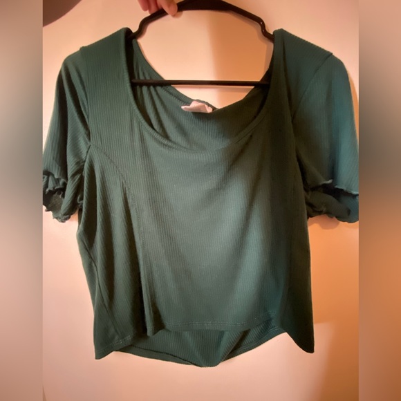 Tops - Picture 6 of 11